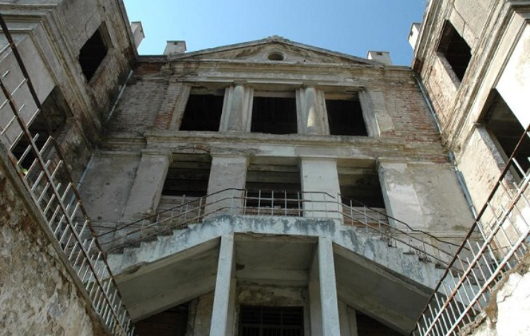 Taş Mektep
